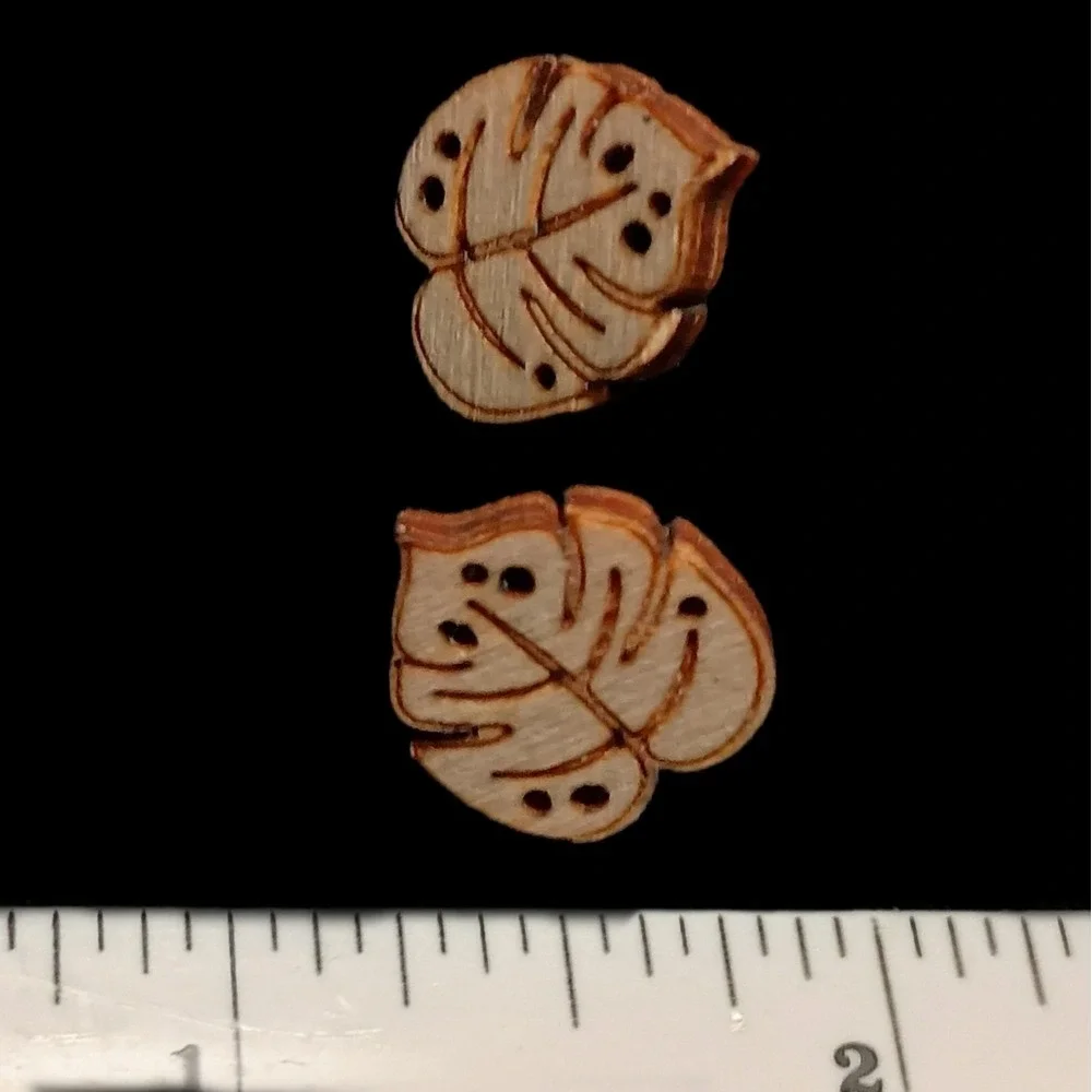 Handmade‎ wooden leaf earrings SKUJ099